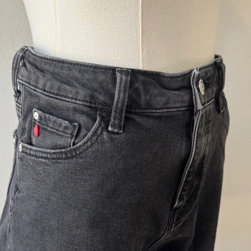 NWOT Mavi “Maddie” Dark Gray Denim Shorts – Size 26 – High Rise Cuffed